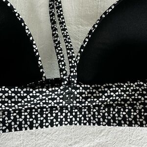 LULULEMON - Deep Sea Swim Top